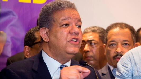 Leonel Fernández califica de “ilegal” el recorte de fondos para los partidos políticos en República Dominicana